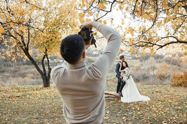 Jak zacząć fotografować śluby i czerpać z tego satysfakcję?