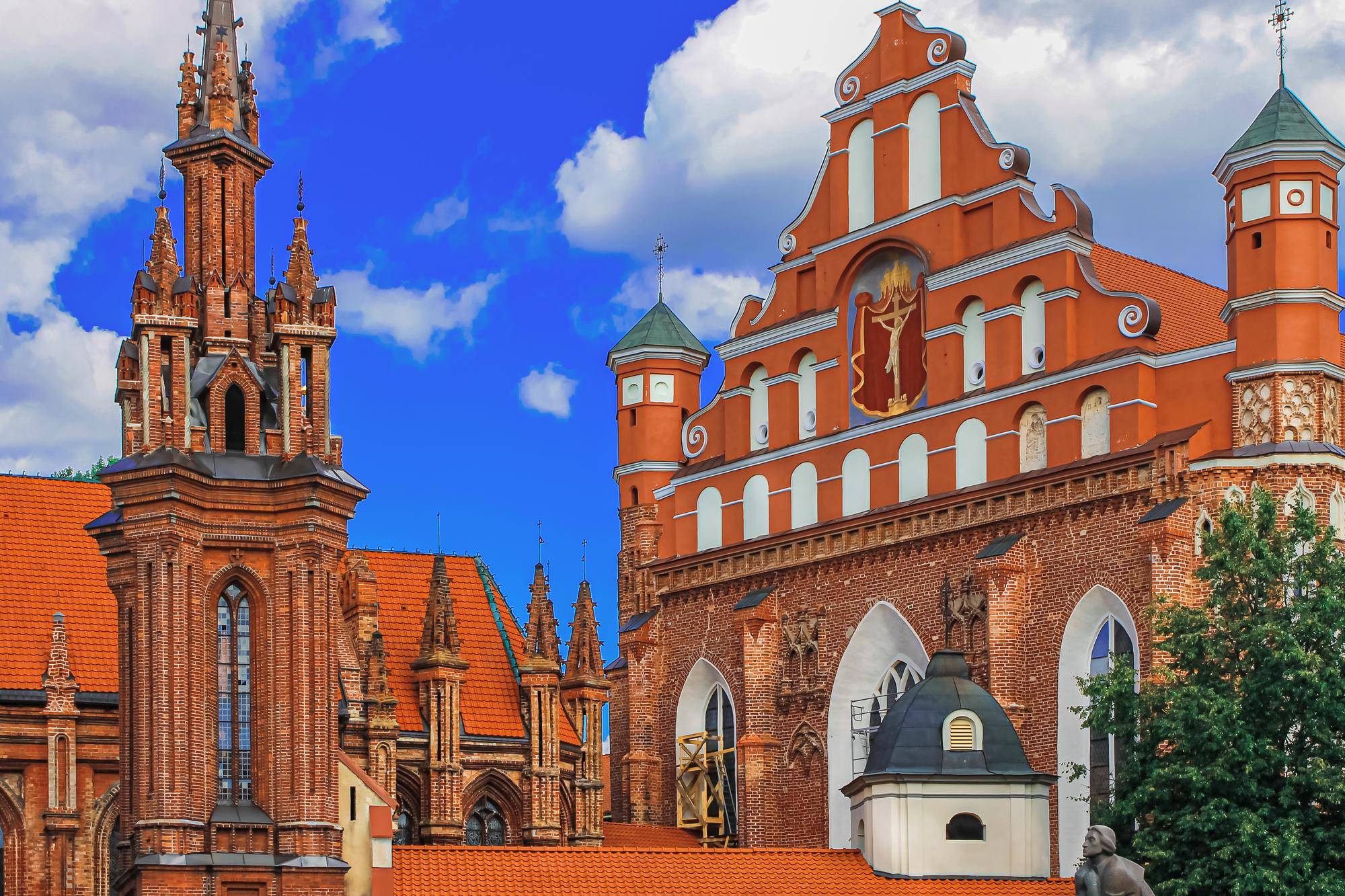 Co można zobaczyć w Pałacu Kultury i Nauki w Warszawie?