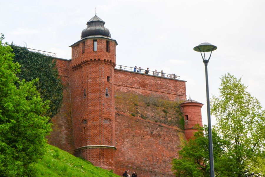 Ile wież ma zamek na Wawelu?