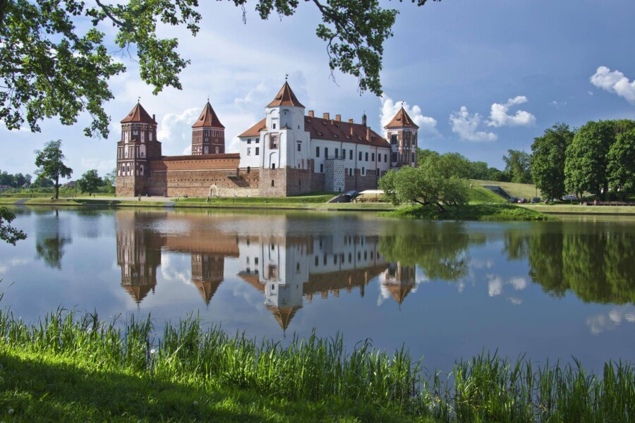 Kiedy został wybudowany zamek w Malborku i jaka jest jego historia?