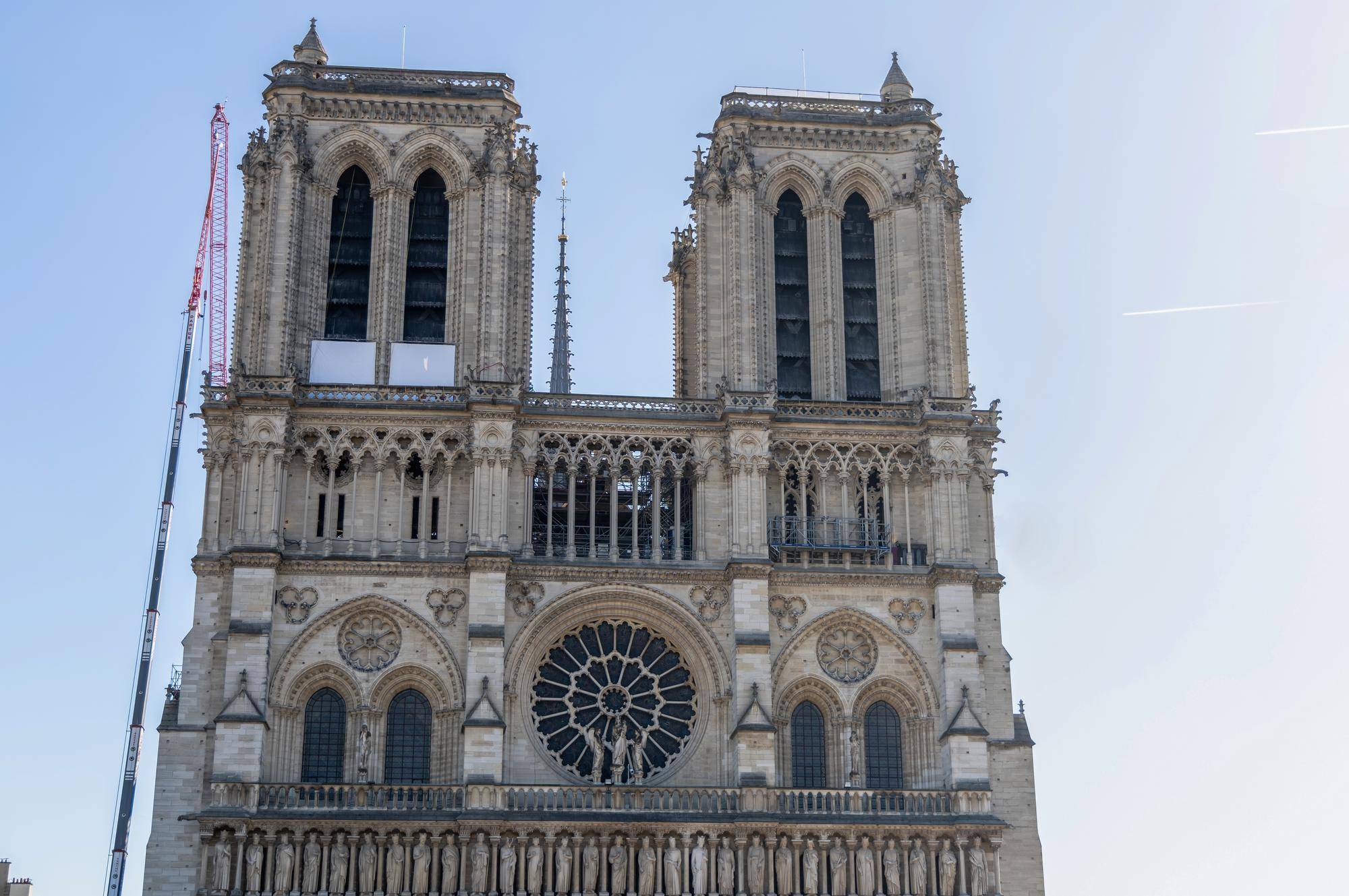 Notre Dame kiedy zbudowano i dlaczego jej historia wciąż fascynuje?