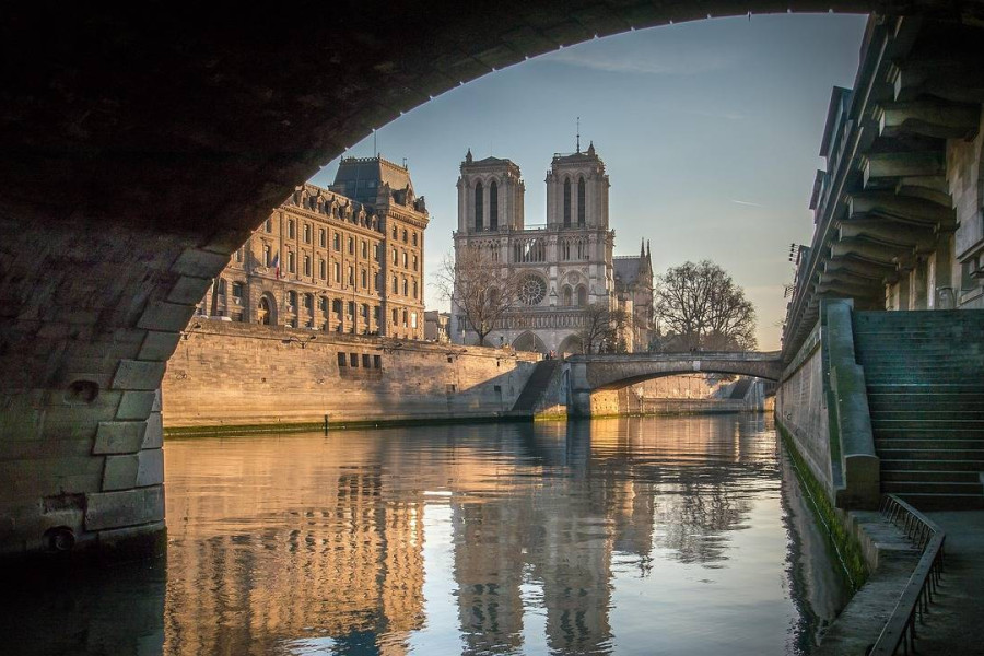 Jak budowano katedrę Notre Dame i co o tym wiemy?