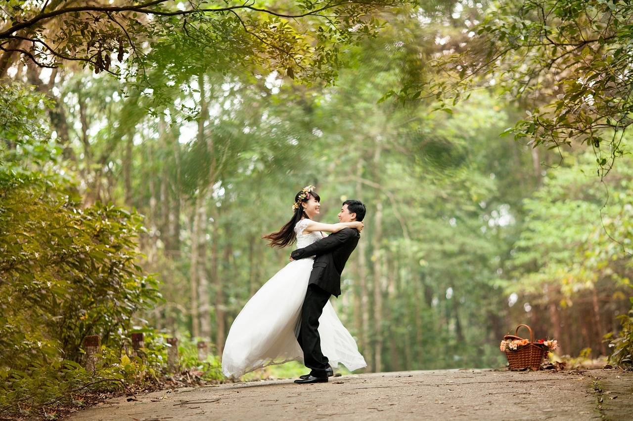 Jaki fotograf na ślub najlepiej odda wyjątkowość tego dnia?